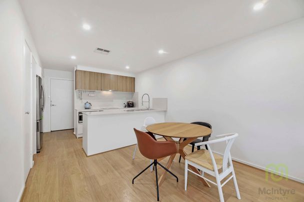 Water views! Waterfront town house in Greenway's Shoreline Villas - Photo 1