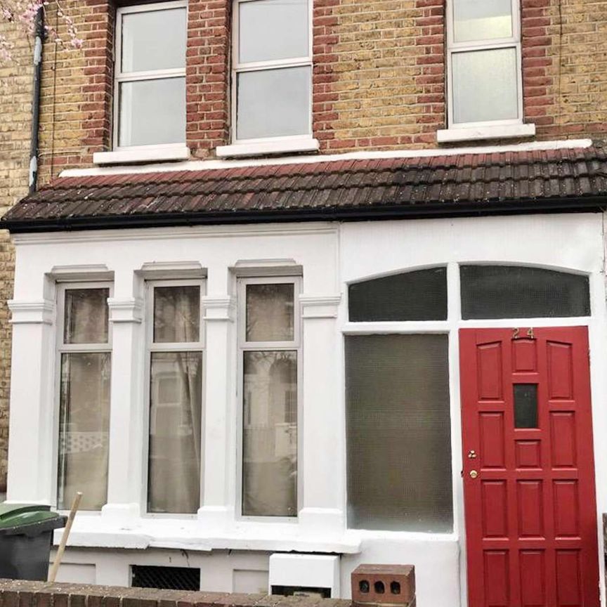 Rooms Available in Professional Houseshare on Harringay Road - Photo 1