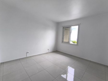 Appartement T4 – 90m²- LE TAMPON - Photo 5