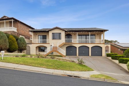 36 Pindari Cres, Karabar NSW 2620 - House For Rent | Domain - Photo 2