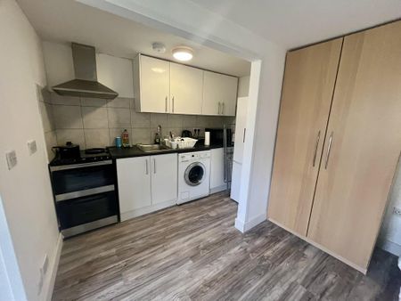 1 bedroom flat to rent - Photo 3