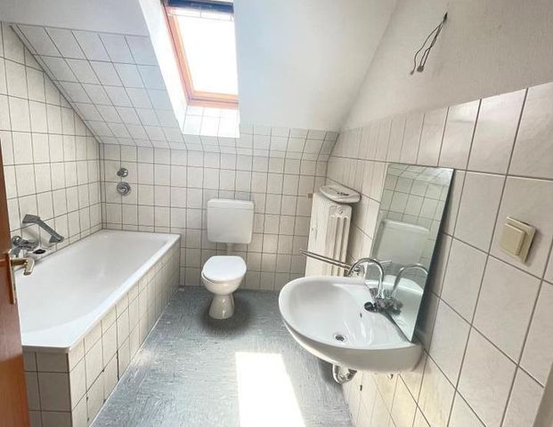 Wohnen im Dichterviertel mit grünem Innenhof - Photo 1