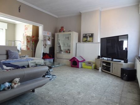 Ruime woning met 3 slaapkamers, tuin en garage - Foto 4