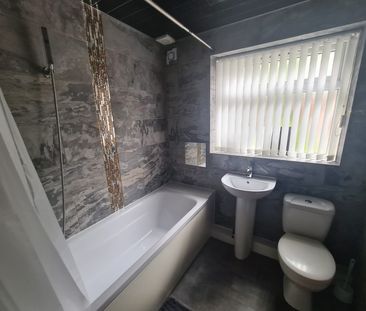 3 Bed - 49 Woodsley Road, Hyde Park, Leeds - LS6 1SB - Student - Photo 5