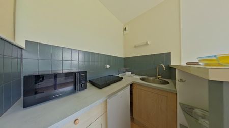 Location Appartement 1 pièce Meublé 23m² POITIERS 86000 - Photo 2