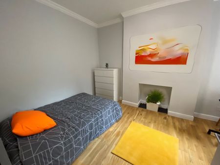 6 Bed Semi-Detached House, Daneshill Road, LE3 - Photo 5