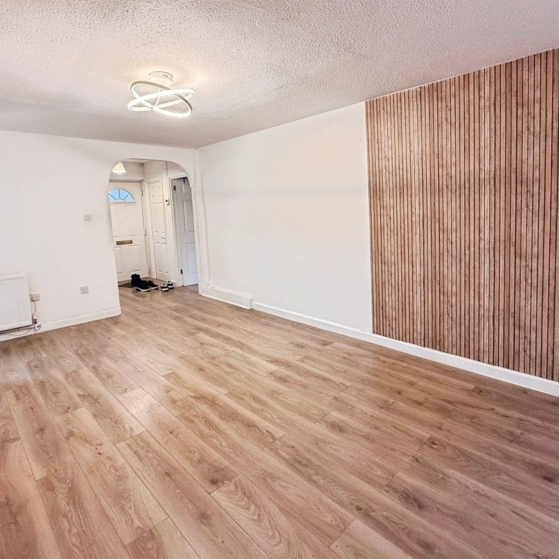 Shawbridge - Photo 1