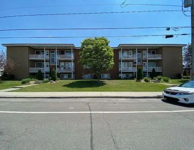 103-105-111 Rue Bouchard | 111 Rue Bouchard, Granby - Photo 1
