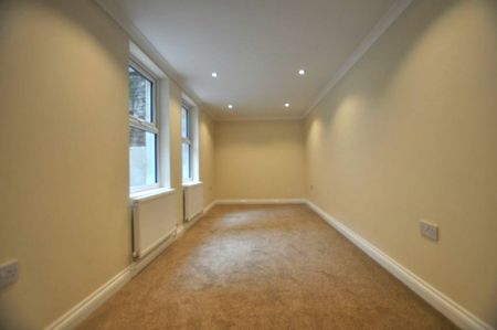 1 Bed Flat, Boleyn Road, N16 - Photo 2