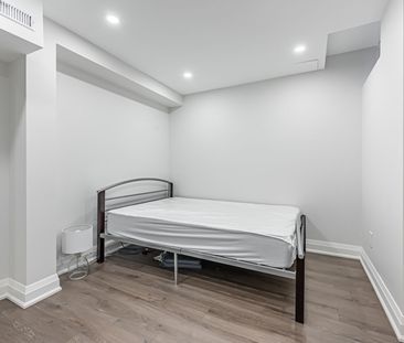 For Lease - 25 White Beach Crescent, Vaughan, Ontario - Photo 3