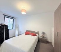 1 bed Apartment for Rent - Photo 5