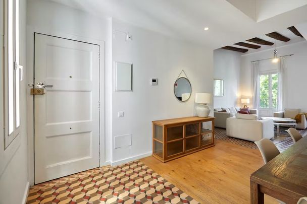 Carrer La Rambla, Barcelona, Catalonia 08002 - Photo 1