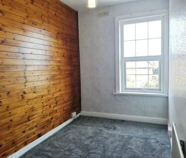 3 bedroom end of terrace house to rent - Photo 1