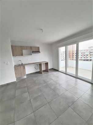 Location Appartement 3 pièces 59m² NIMES 30000 - Photo 1