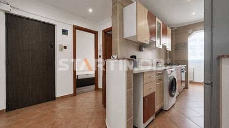 Apartament doua camere cu parcare Astra - Fotografie 3