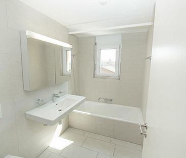 Fantastic attic apartment with large terrace - Photo 5