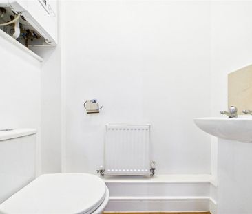 2 bedroom semi-detached house to rent - Photo 2