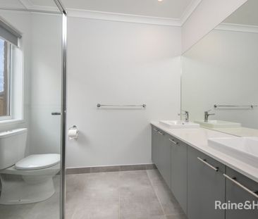 24 Sheaf Street, Sunbury, VIC 3429 - Photo 2