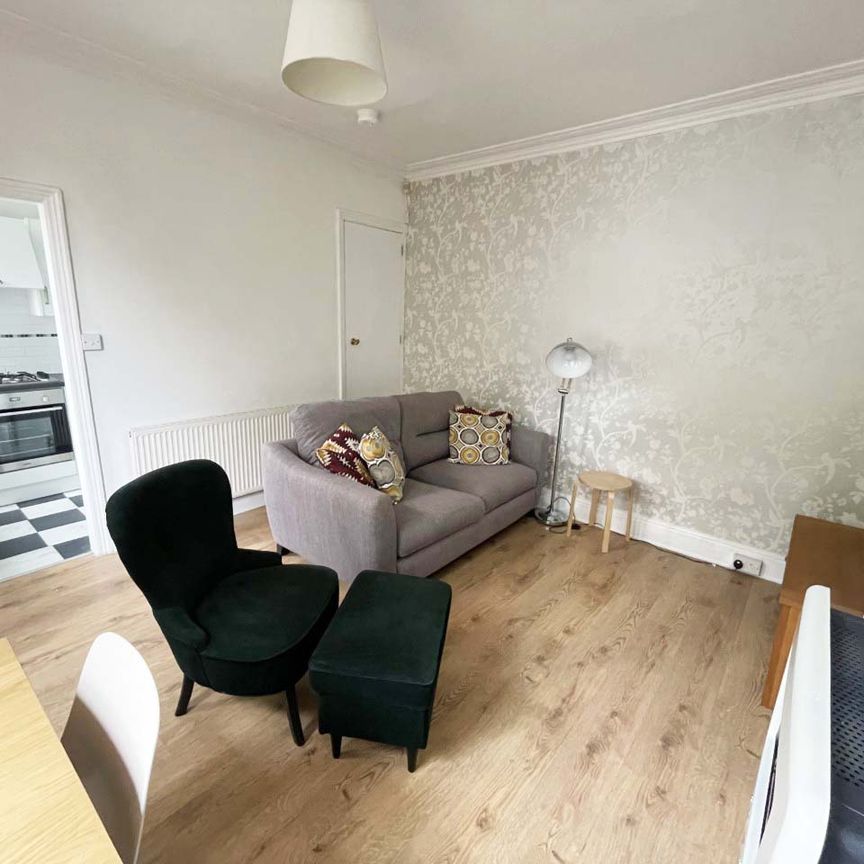 2 bedroom terraced house to rent - Photo 1