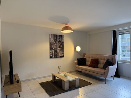 Modern, newly renovated 3.5-room furnished apartment in the heart of Zurich - Photo 4