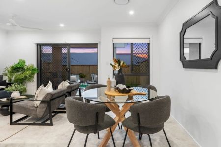 FOR LEASE –TILLERMAN ESTATE BRAND NEW CUSTOM-DESIGNED FAMILY HOME - Photo 2