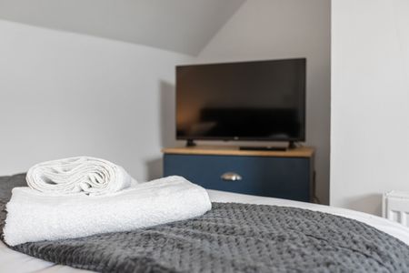 6 Bed Terraced House, Cole Street, CH43 - Photo 4