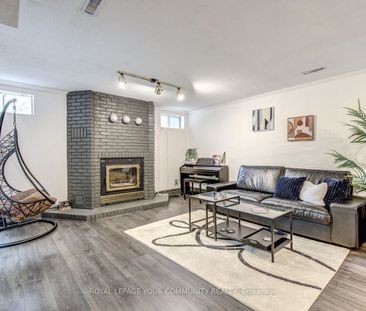 For Lease - 161 Heathwood Heights Drive, Aurora, Ontario - Photo 6