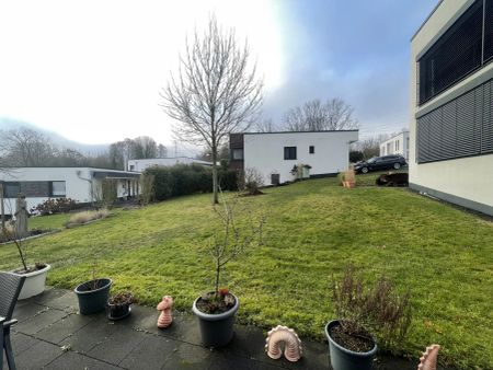 Perfektes Zuhause für Paare & junge Familien – stilvolle 3 Zimmer mit 98 qm, Terrasse & Carport - Foto 4