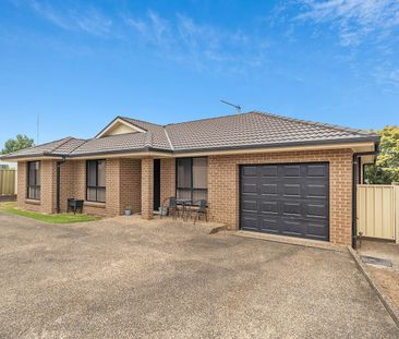 Well, Presented Freestanding 3 Bedroom Duplex - Photo 6