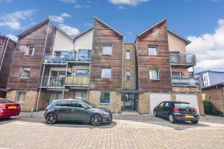 Quayside Drive, Colchester, CO2 8FX - Photo 2