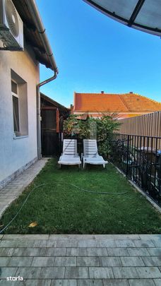 Casa de inchiriat cu 3 camere la curte comuna, zona Centrala, Oradea - Photo 1