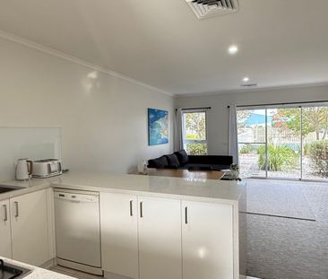 Bayside Living - Photo 2