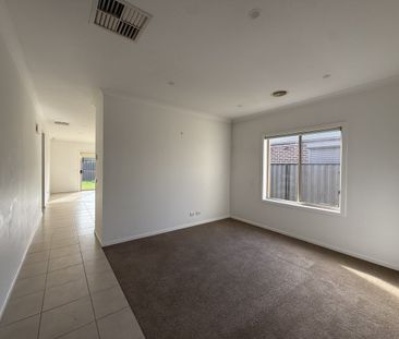 Family Home in Prime Location - Photo 2