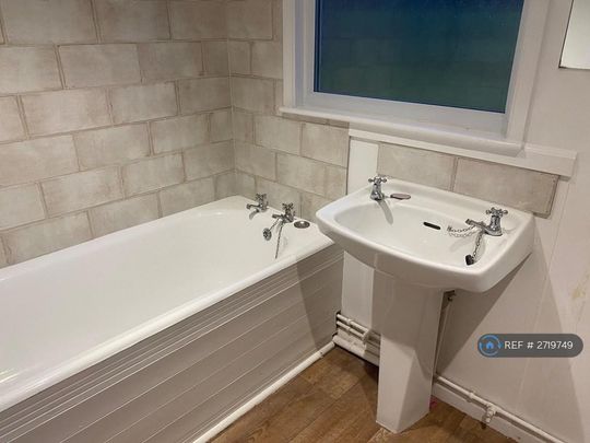 2 bedroom bungalow to rent - Photo 1