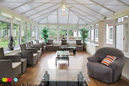 The Street - Photo 2