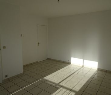 Location Appartement 2 pièces 43m² CHELLES 77500 - Photo 2