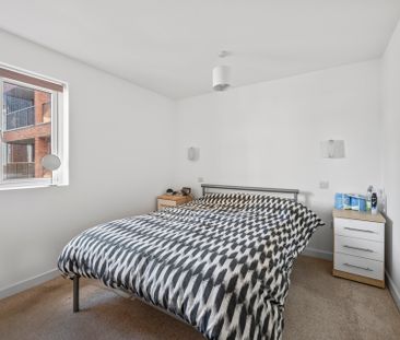 Coombe Lane, SW20, London - Photo 3