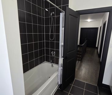 For Lease - 49 Gridiron Gate, Vaughan, Ontario - Photo 4