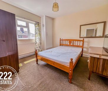 Henshall Avenue - Warrington - WA4 - Photo 3