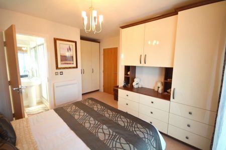 2 bedroom apartment to rent - Photo 3