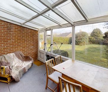 4 bedroom semi-detached house to rent - Photo 2