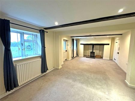 4 bedroom detached house to rent - Photo 3