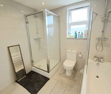 Room in a Shared House, Mayday Road, CR7 - Photo 1