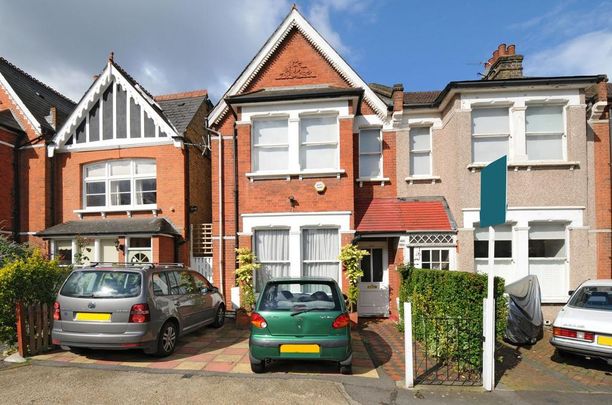 4 bedroom flat to rent - Photo 1