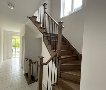 For Lease - 9249 Whiteoak Avenue, Niagara Falls, Ontario - Photo 2