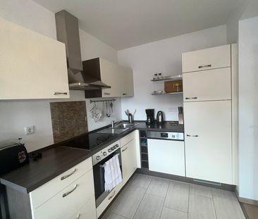 Moderne und hochwertig möblierte Altstadtwohnung mit Flair - Photo 1