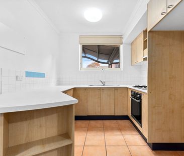 Two Bedroom Apartment In Parkdale - Photo 1