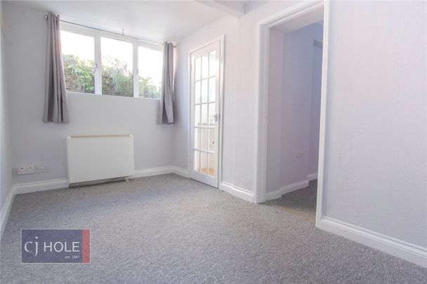 Severn Road, - Photo 1