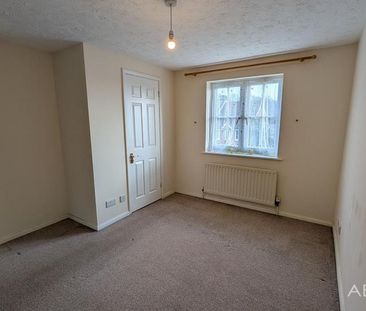 2 bedroom semi-detached house to rent - Photo 2