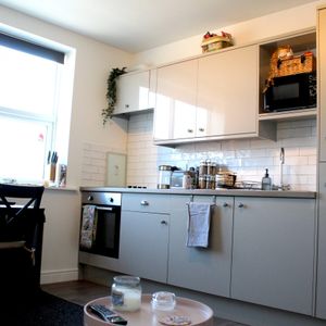 Flat 6 – The Old Bank – 1 Bed - Photo 2